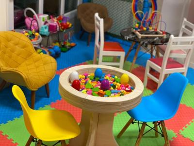 زبان انگلیسی-خانه بازی کودکان زندگی بهتر در نیاوران
