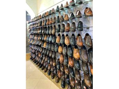 پلاک تبلیغاتی-فروش عمده و نمایندگی فروش کفش تبریز،تولیدکننده انواع کفش چرم مردانه،زنانه و بچگانه