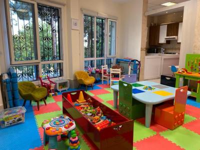 کلاس و دوره کلاژ و تصویر سازی کودکان در نیاوران-خانه بازی کودکان زندگی بهتر در نیاوران