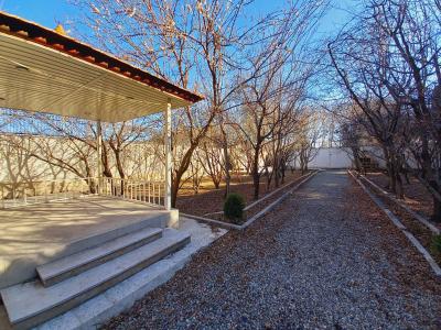 ویلا نور-1500 متر باغ ویلای مشجر با بنای قدیمی در شهریار
