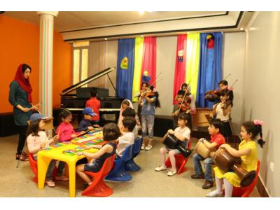 کلاس یک-بهترین آموزشگاه موسیقی در تهرانپارس 