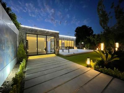 ویلا با-705متر باغ ویلا با محوطه سازی زیبا در شهریار