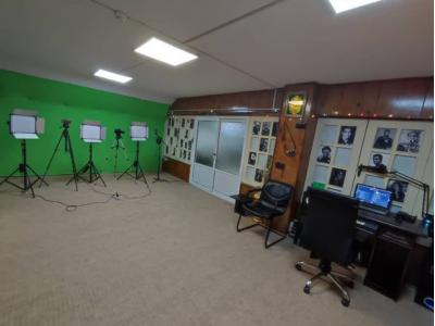فروشگاه مجازی-اجاره استودیو کروماکی،استودیو صدابرداری با تمامی تجهیزات نور،صدا و دوربین