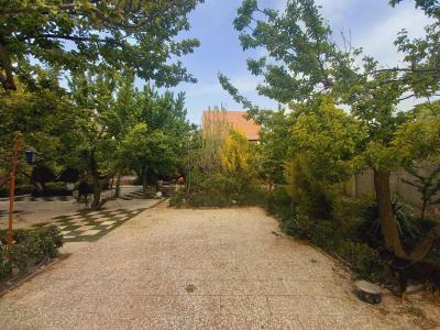 پیامک-2800 متر باغ ویلا با بنای قدیمی در شهریار