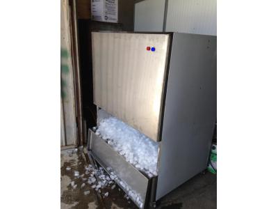 سردخانه متحرک-تولید و فروش دستگاه  یخساز حبه ای و قالبی ، یخ ساز 