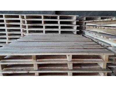 انواع پالت-پالت چوبی ۱۱۰ در ۱۱۰