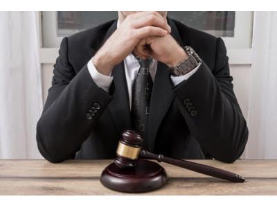 کیف رایگان-وکیل پایه یک دادگستری – وکلای دیوان خرد
