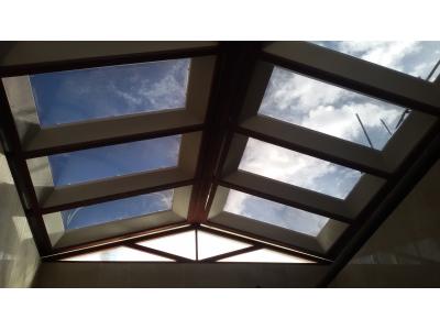 اکریلیک-پوشش سقف استخروپاسیو ونورگیر وبارانگیرهای ساختمانی