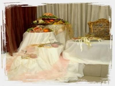 تاج عروس-سفره عقد و میوه آرایی دالان بهشت ، تزئین خرید عروس و داماد