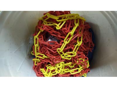 مخروطی-زنجیر پلاستیکی مشکی 