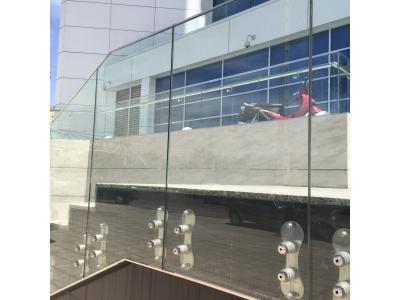 شیشه اسپایدر-پخش شیشه سکوریت و دوجداره و لمینیت