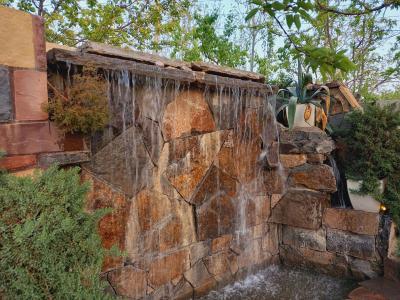 نمای زیبا-2350 متر باغ ویلای زیبا با دسترسی عالی در شهریار