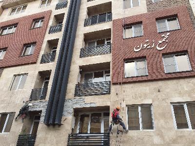 بالابر ایران-پیچ و رولپلاک نمای ساختمان