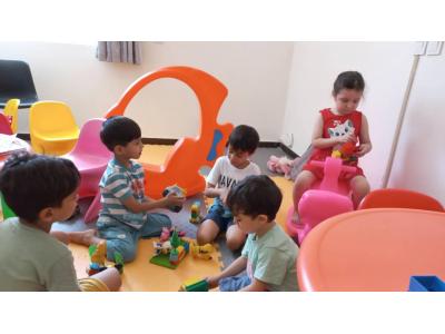 آموزشگاه کودک-تکنیک دو زبانگی خردسالان  آموزشگاه تخصصی زبان انگلیسی بینش در بلوار اردستانی
